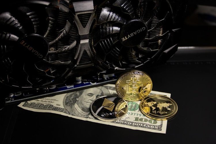 What Drives Institutional Investors to Crypto?