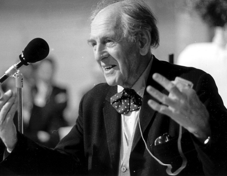 تفكك الأمم من وجهة نظر الإقتصاد