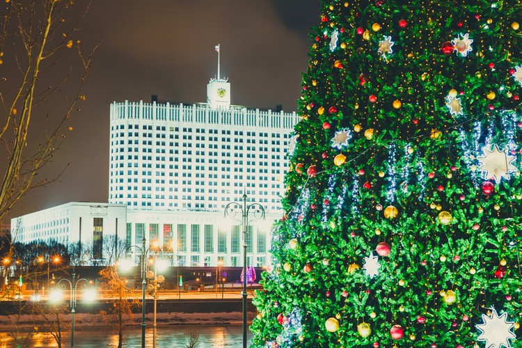 نتائج انخفاض أسعار النفط في عام 2015