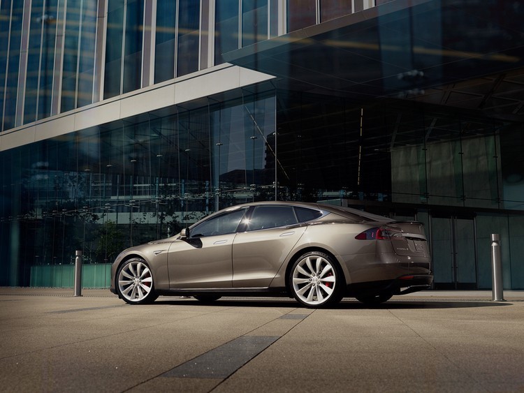 A teoria comum (e errada) sobre a Tesla