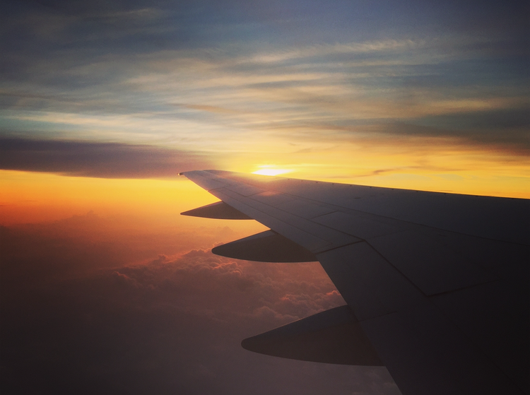 Reglas del hombre moderno para viajar en avión