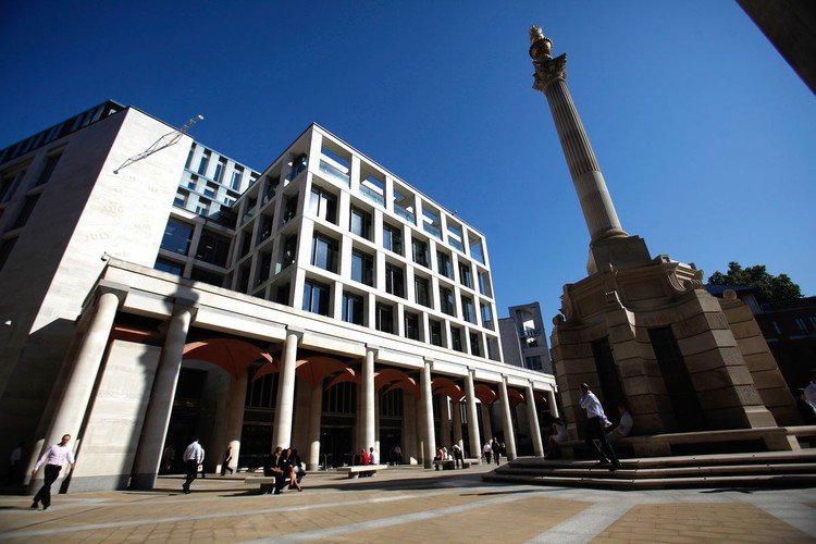 الذهاب إلى البورصة أسهل من الذهاب إلى المقهى