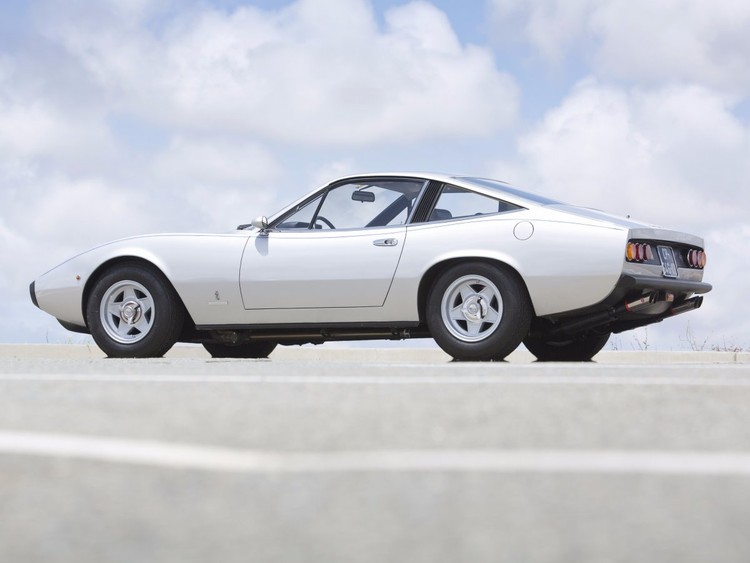 Conheça os Ferraris clássicos que foram a leilão