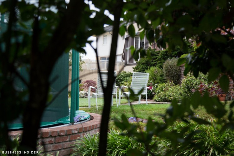 Cómo una pareja de inmigrantes ha comprado las calles de los políticos más ricos de California