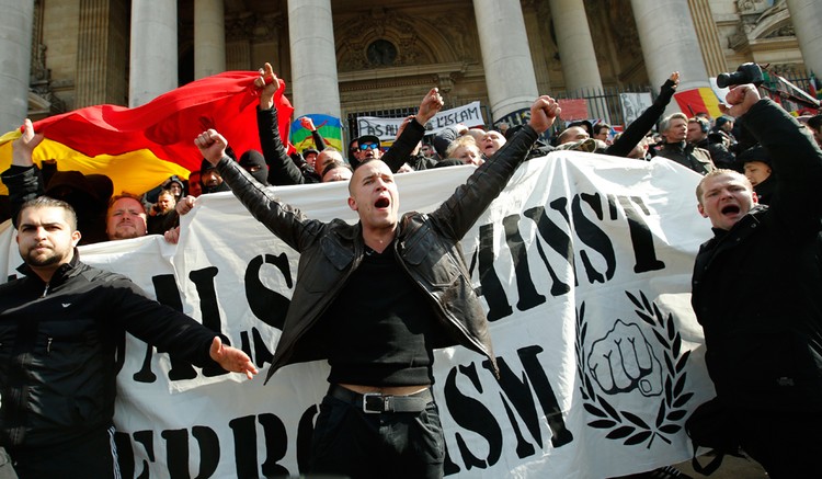 Atentados em Bruxelas: detenções expandem-se pela Europa