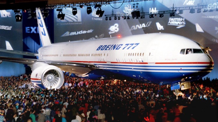 Boeing 777: La historia del avión que se ha convertido en un icono de la aviación civil