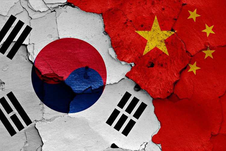 ICO والقانون: كيف ينظم إصدار التوكنات