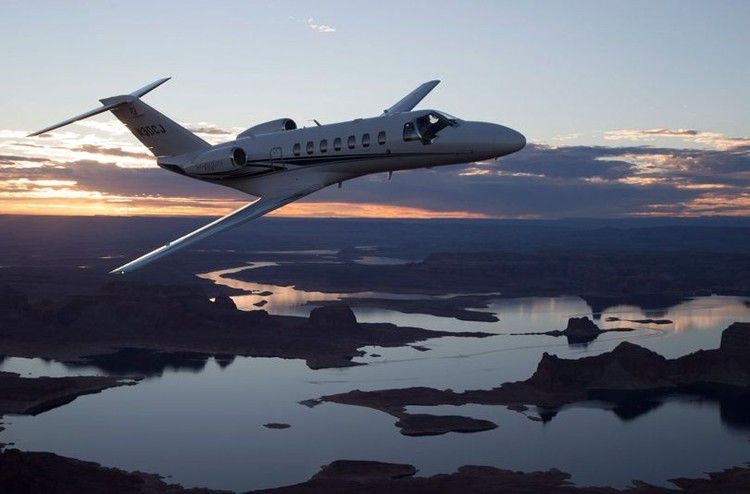 Todo lo que necesitas saber para comprar un avión privado