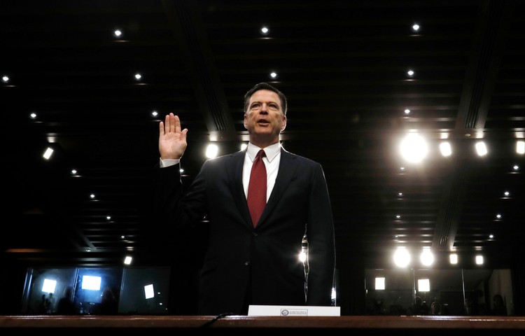 Theresa May vince le elezioni ma è senza maggioranza