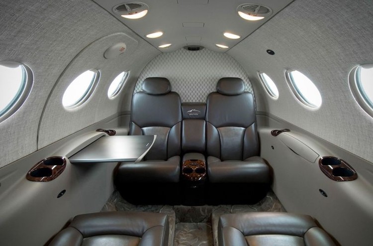 Todo lo que necesitas saber para comprar un avión privado