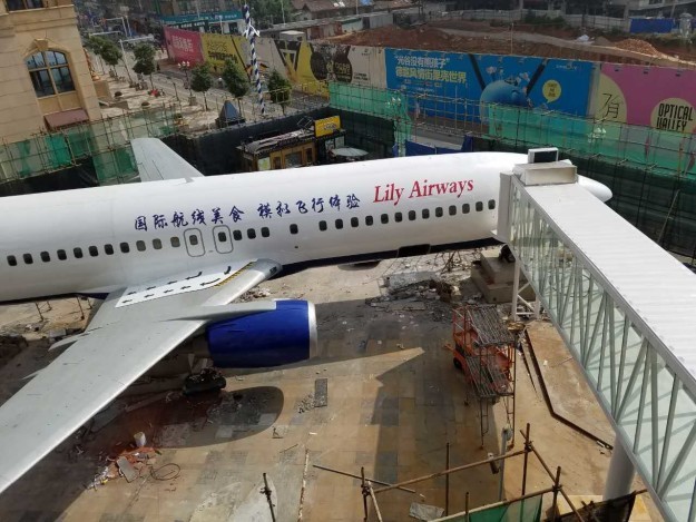 صور: رجل أعمال صيني حول Boeing 737 إلى مطعم
