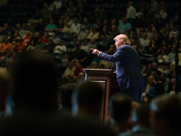 L’intelligence USA contro Russia, WikiLeaks e Trump