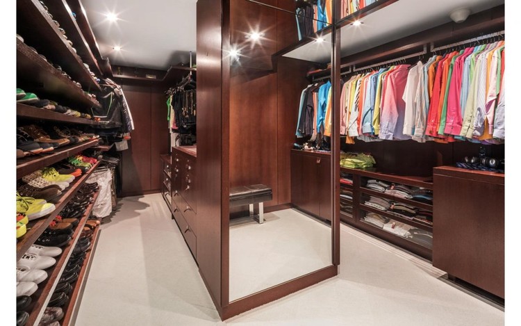 Conheça a casa que ninguém quer comprar