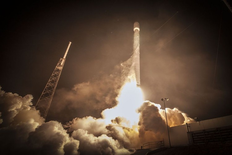 SpaceX تشارك صورها