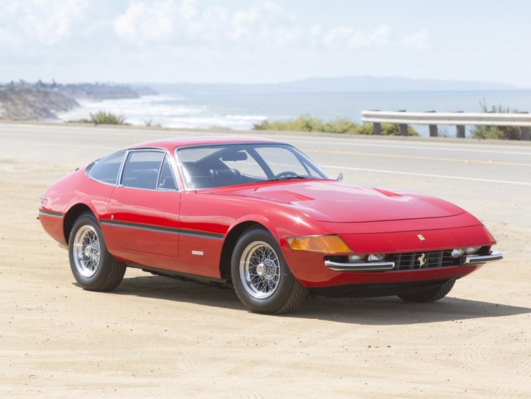 Conheça os Ferraris clássicos que foram a leilão