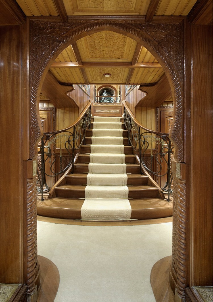 Vendesi ex nave spia sovietica