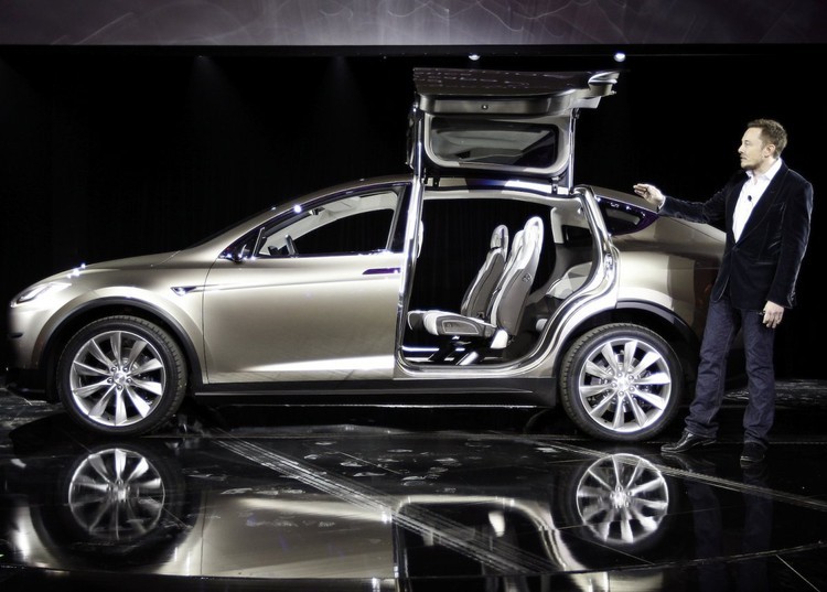 ¿Cómo será el Tesla Model X?