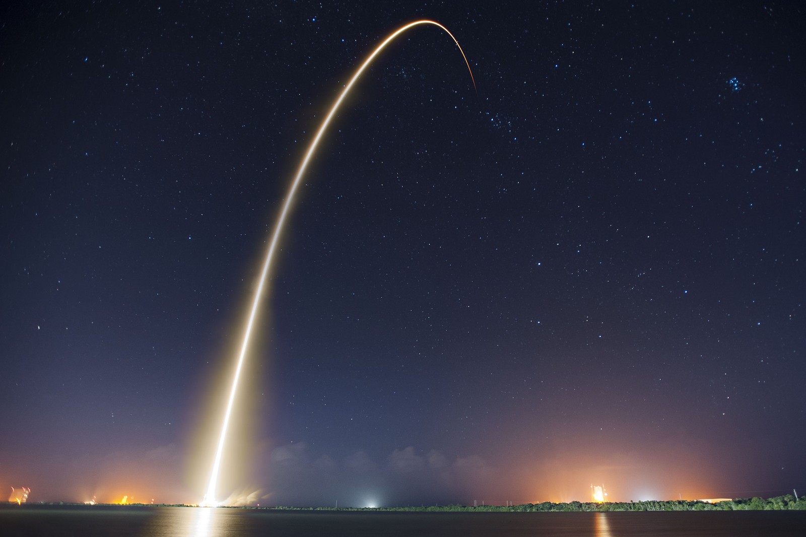 Destaques desta semana: resultados trimestrais de varejistas, lançamento da SpaceX e aniversário da IPO da Facebook