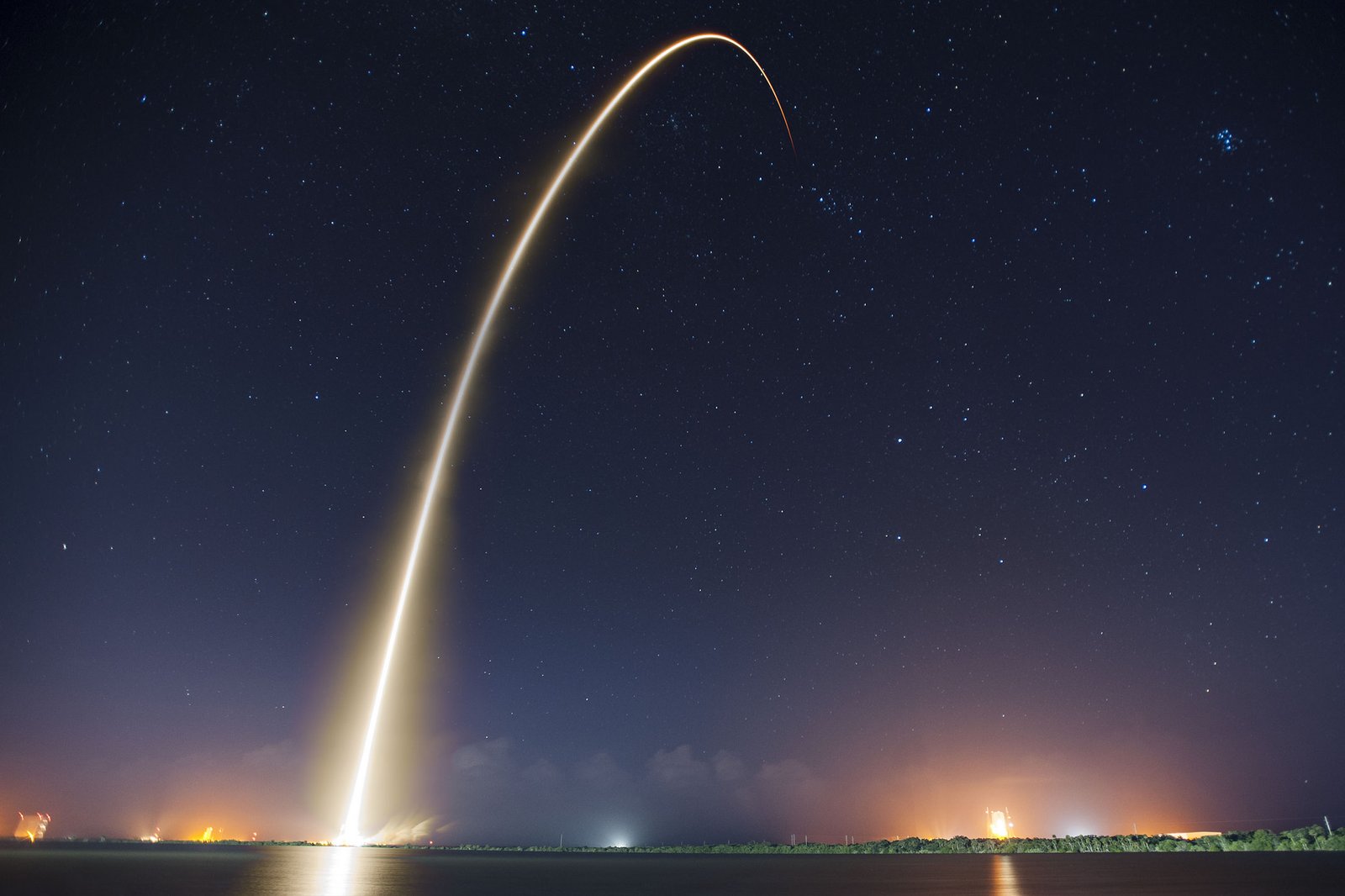 Анонс недели: Отчеты ритейлеров, запуск SpaceX и годовщина IPO Facebook