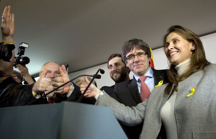 Criptovalute in rosso, flessione di 4.000 $ per il bitcoin