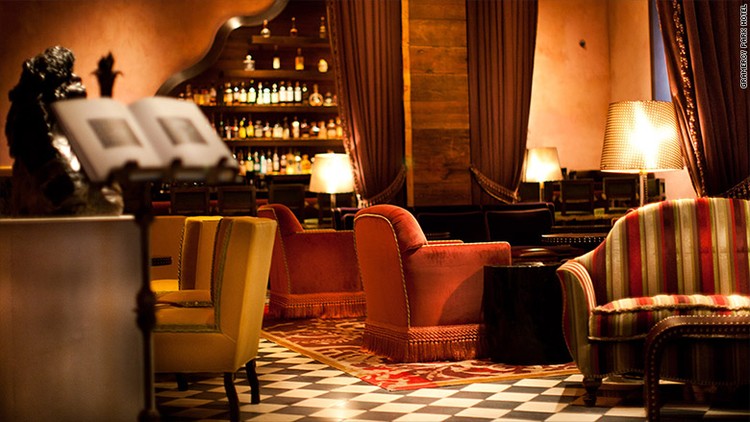 Los 8 mejores bares para una reunión de negocios en un hotel
