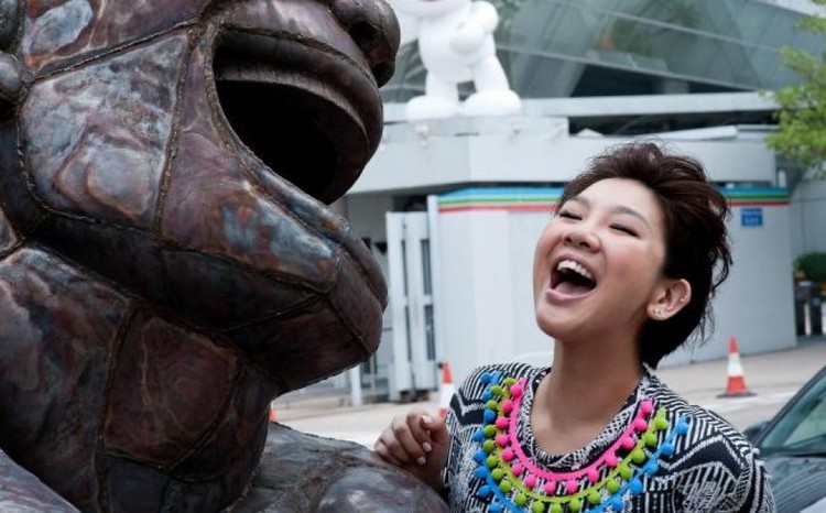 Na Coreia empresas fecham empregados em caixões