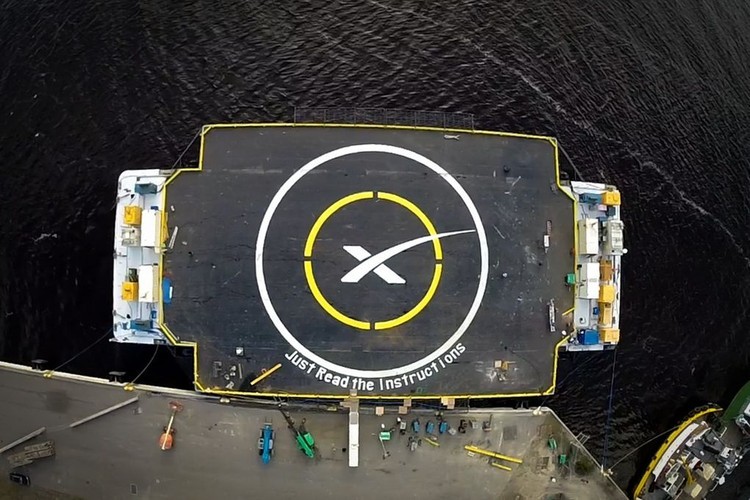 SpaceX تشارك صورها