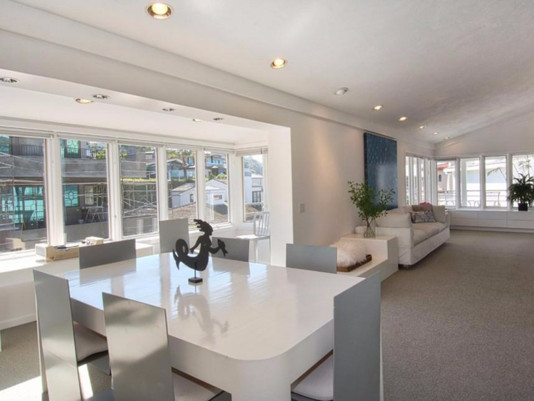 FOTOS: ¿Cómo es la casa que Warren Buffett vende por 11 millones $?