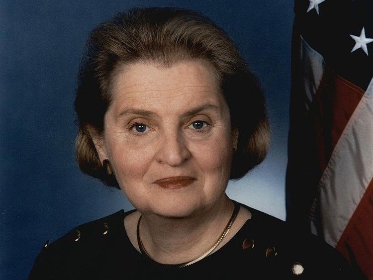 De Jobs a Musk: ¿qué hacían estas 25 personas de éxito cuando tenían 25 años?