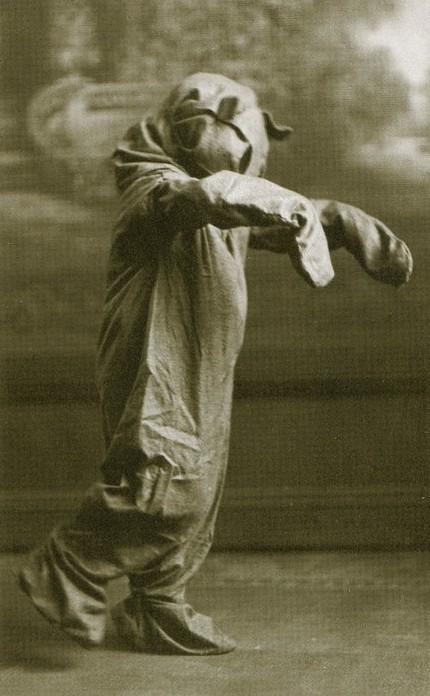 As 50 fotos a preto e branco mais difíceis de explicar