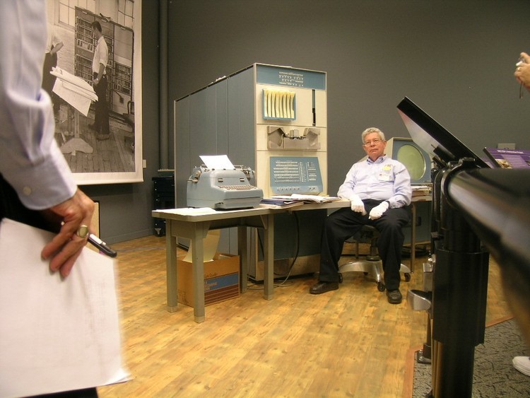 Las 10 fusiones tecnológicas más grandes de la historia