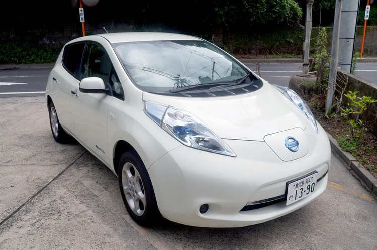 حرب السيارات الكهربائية