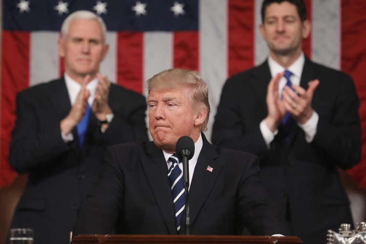 Jean-Claude Juncker irá apresentar uma série de rumos para a União Europeia