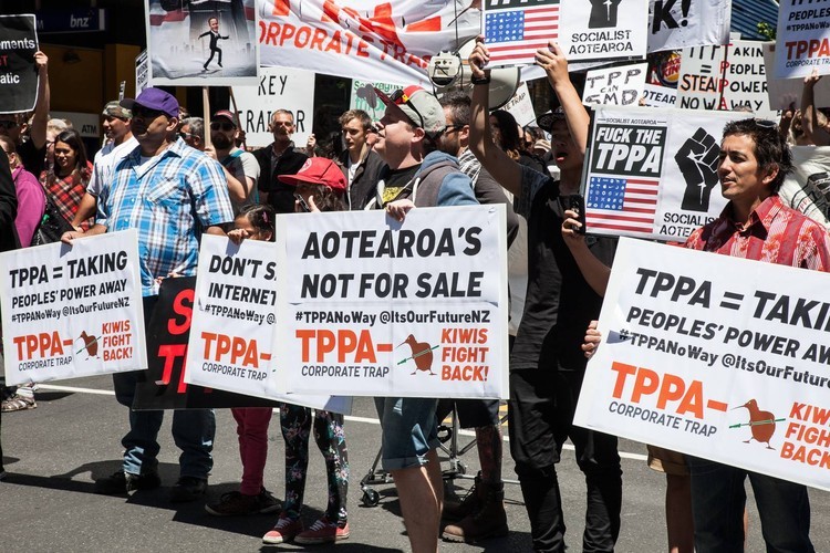 Tpp, la firma dei 12 paesi