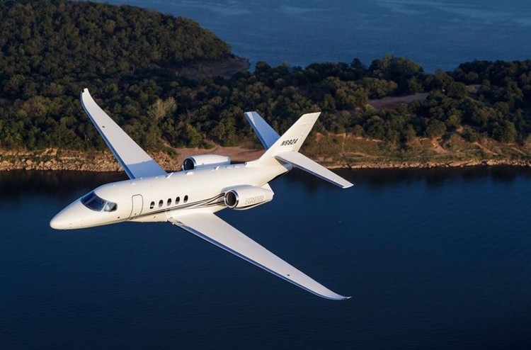 Todo lo que necesitas saber para comprar un avión privado