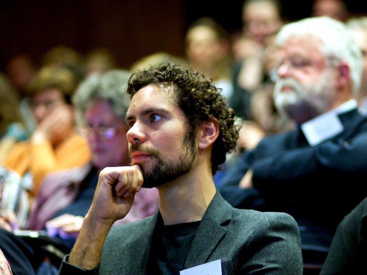 La edad del éxito: ¿Cuándo es mejor aprender idiomas y qué puedes conseguir a los 70?