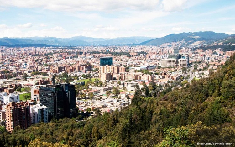 Cómo gastar 100 dólares en viajes