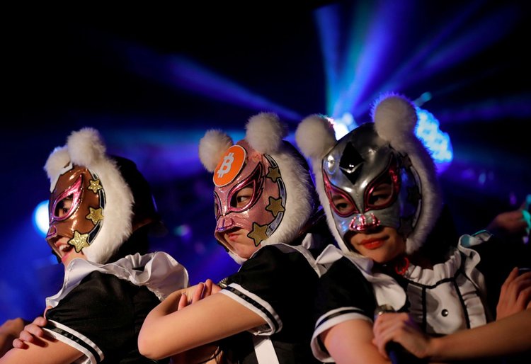 Cómo el bitcoin ha inspirado a un grupo de pop japonés