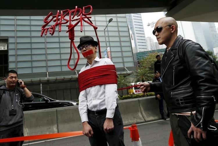 Ataques em Colónia: queixas-crime ultrapassam as 500