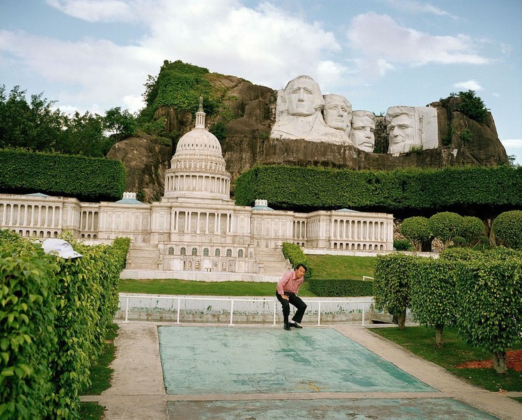 الإجازة المزيفة