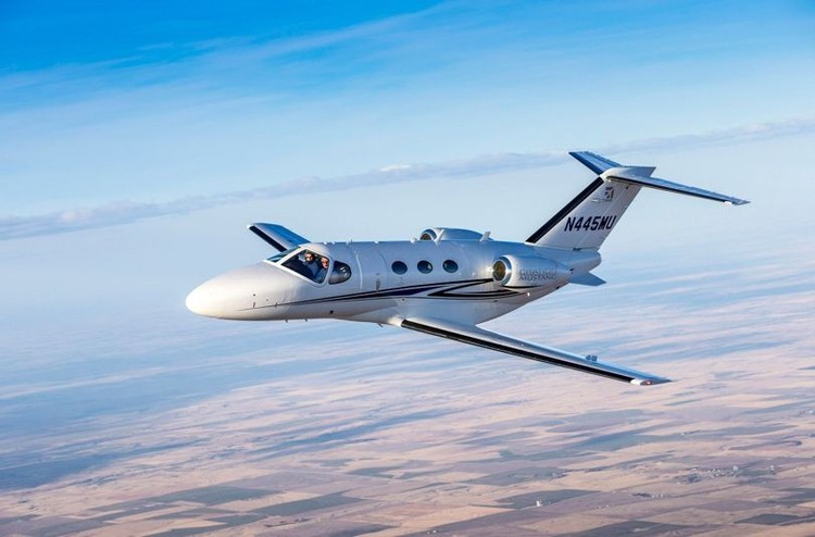 Todo lo que necesitas saber para comprar un avión privado