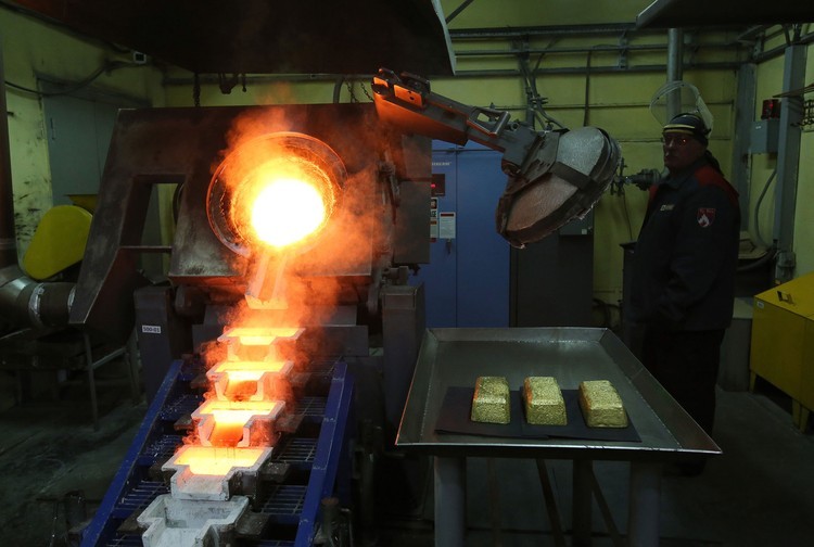 بحثا عن الذهب