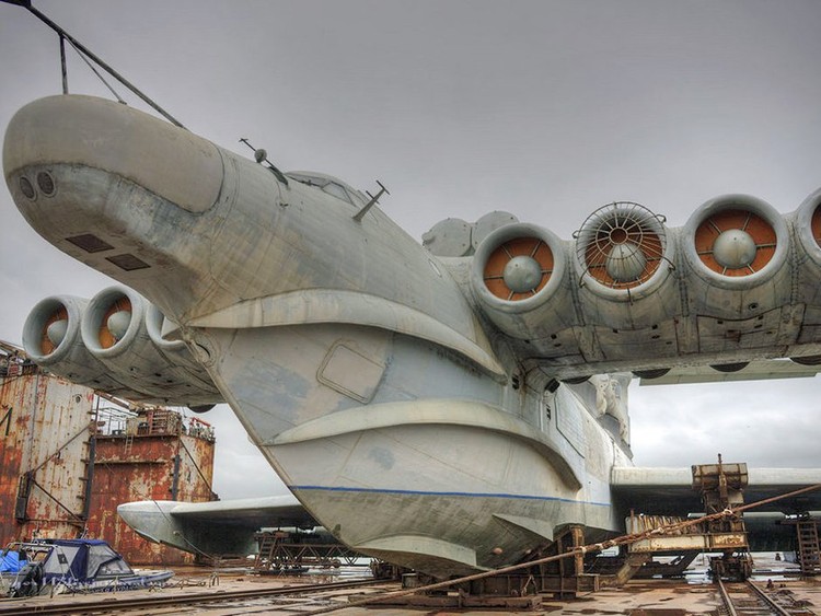 7 ejemplos de armas militares extrañas e increíbles