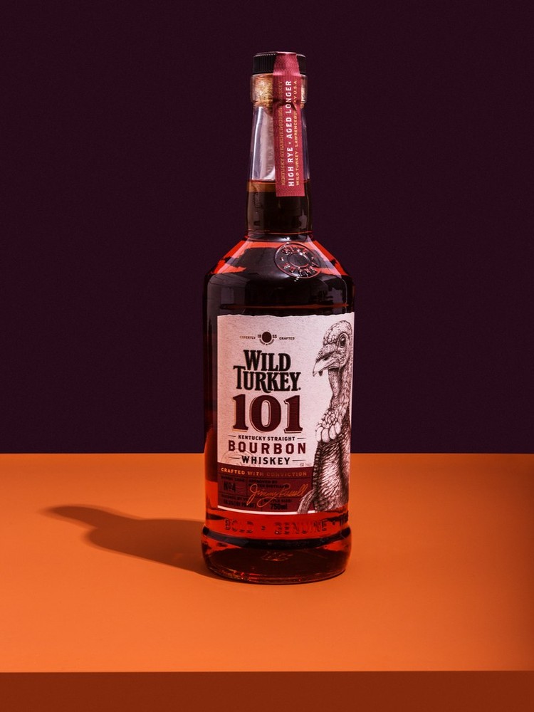 Botellas de whisky indispensables para tu oficina