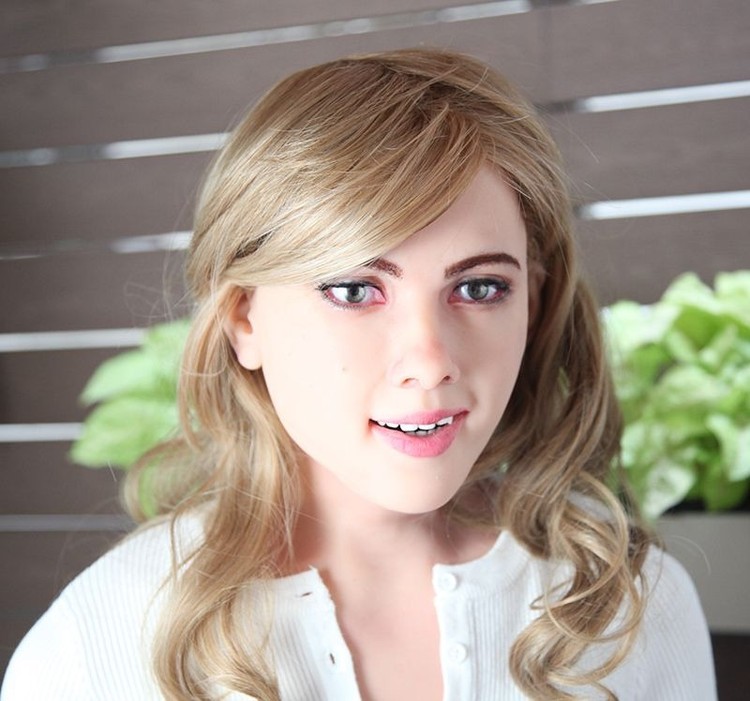 Robô inspirado em Scarlett Johansson