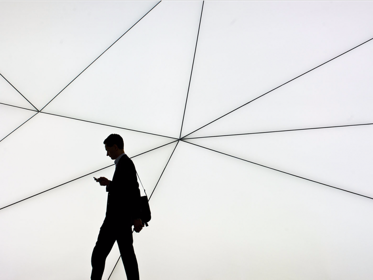 15 Atitudes que farão com que não se torne milionário