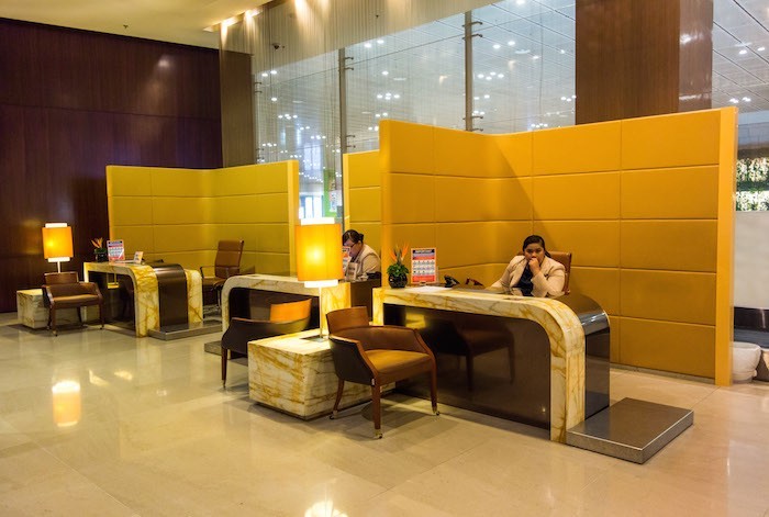 ماذا يعني أن تطير بالخطوط الجوية السنغافورية في الدرجة الأولى بكلفة 18000 دولار