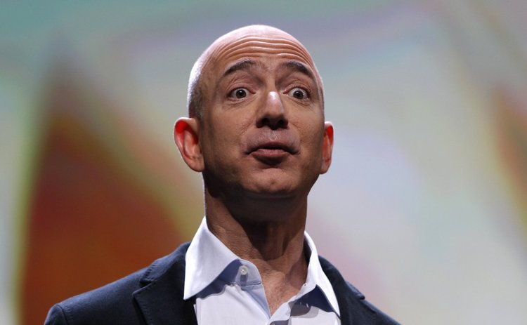 Jeff Bezos: La historia de una de las personas más ricas del mundo