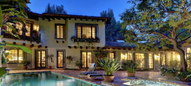 Cómo vivir con 2 millones de dólares al mes: aprenda de Johnny Depp