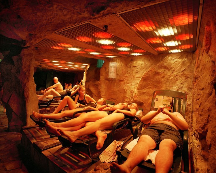 الإجازة المزيفة